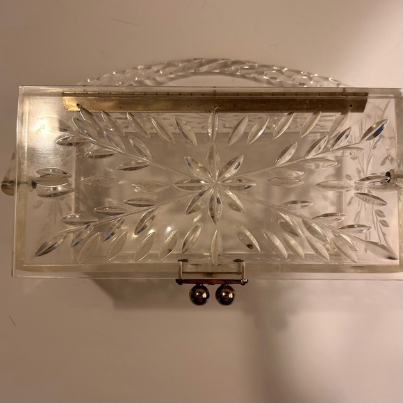 Vintage Clear Carved Lucite Box Purse - Picture 11 of 12